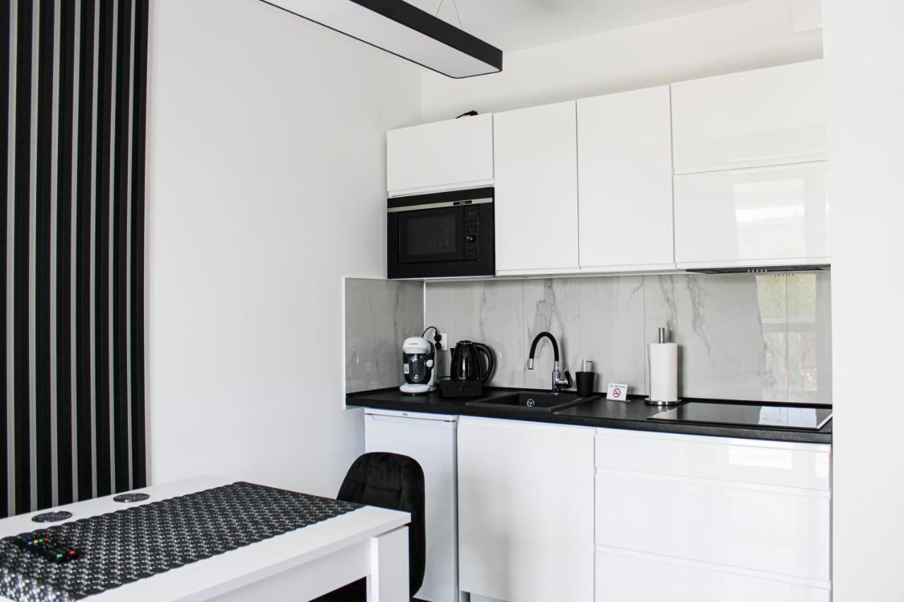 Apartament Black-Niska Z Garazem Podziemnym Kielce Exterior foto